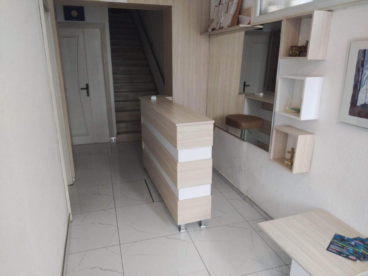 Hostel Bela Ohrid Bagian luar foto