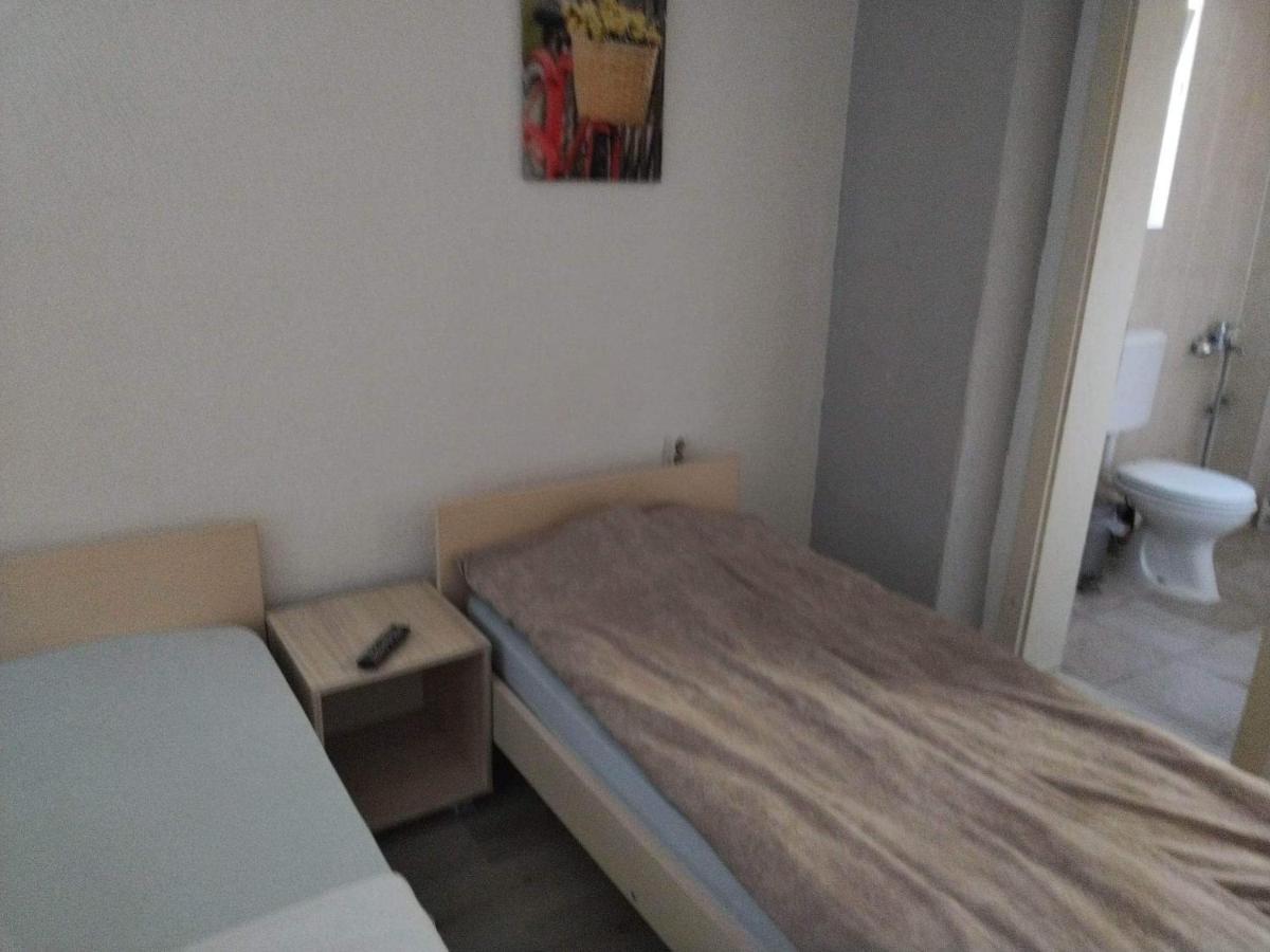 Hostel Bela Ohrid Bagian luar foto